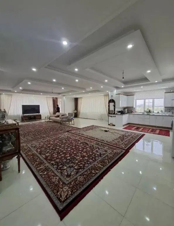 ۱۹۰متر*فول دیزاین شده*تاپ لوکیشن*دو پارکینگ سندی