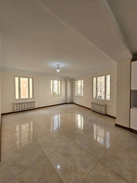 ۷۳متر فول امکانات _ دور تا دور پنجره و نور (اباذر)