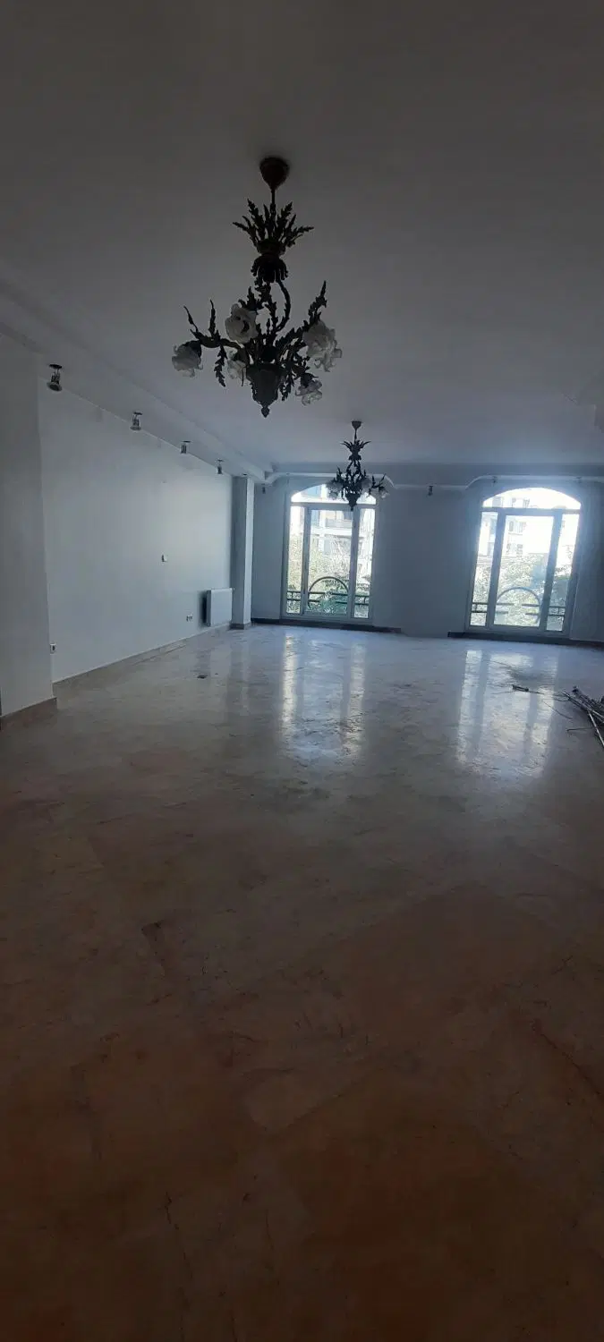 واحد ۱۶۰متری پاسداران شمالی