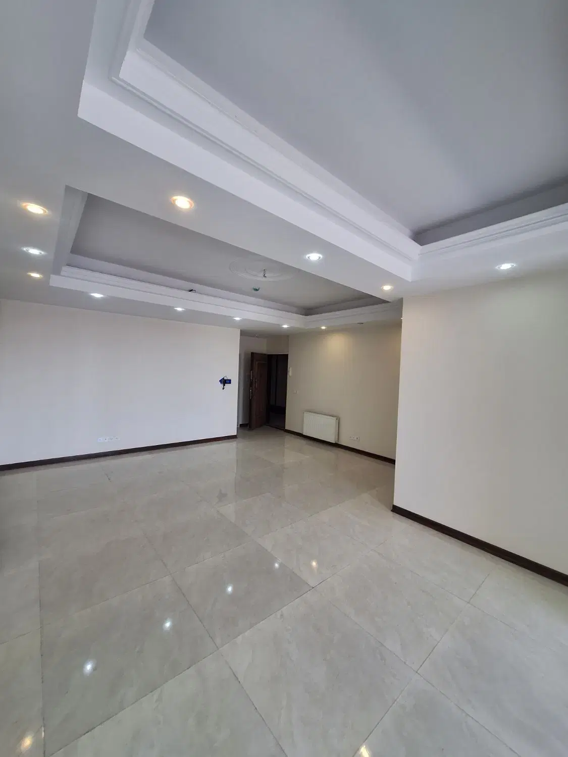 ۱۱۰متر(سه خوابه آسانسور پارکینگ انباری  بالکن)