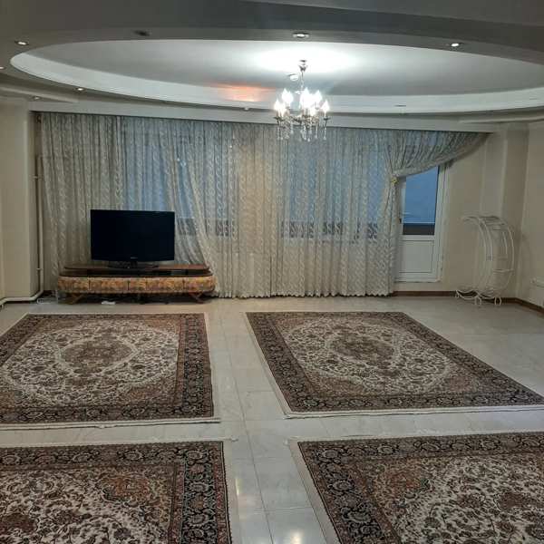 واحد ۱۱۷ متر جنوبی با سند ششدانگ در نصر