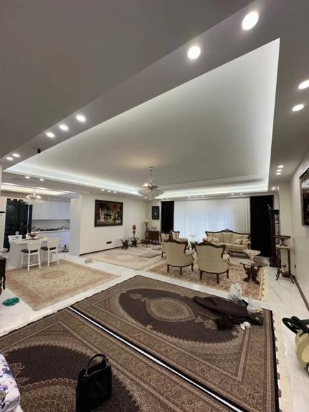 180 متر * 3 خواب * غرق نور * تاپ لوکیشن*زیر قیمت