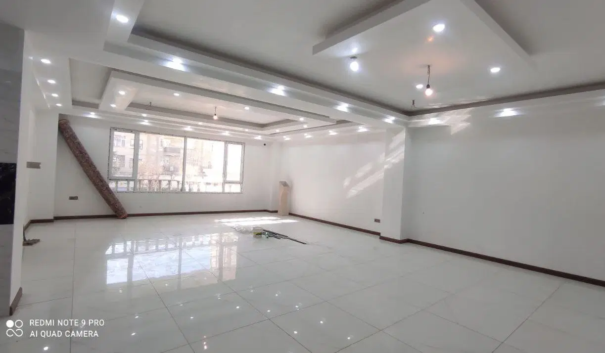 تاپ لوکیشن۹۲متر سالن پرده خور تک واحدی فول