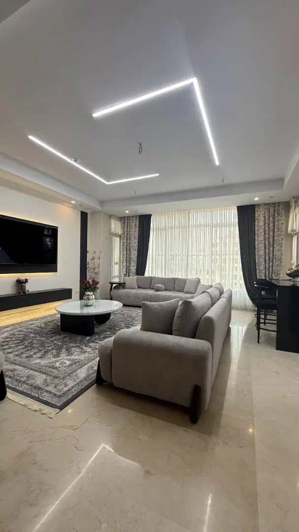 130متر3خواب1ساله لاکچری_ 2پارکینگ_پونک سردارجنگل