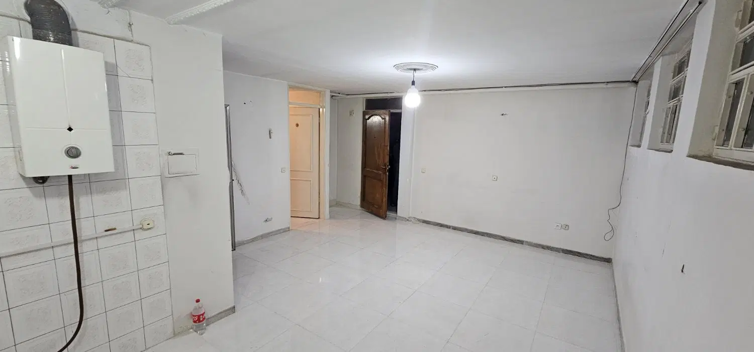 زیر همکف ۴۴ متر اسکندری