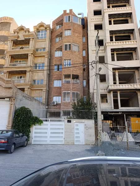 آپارتمان زیباشهر۱۲۳مترتک واحدی دو پارکینگ سند دار