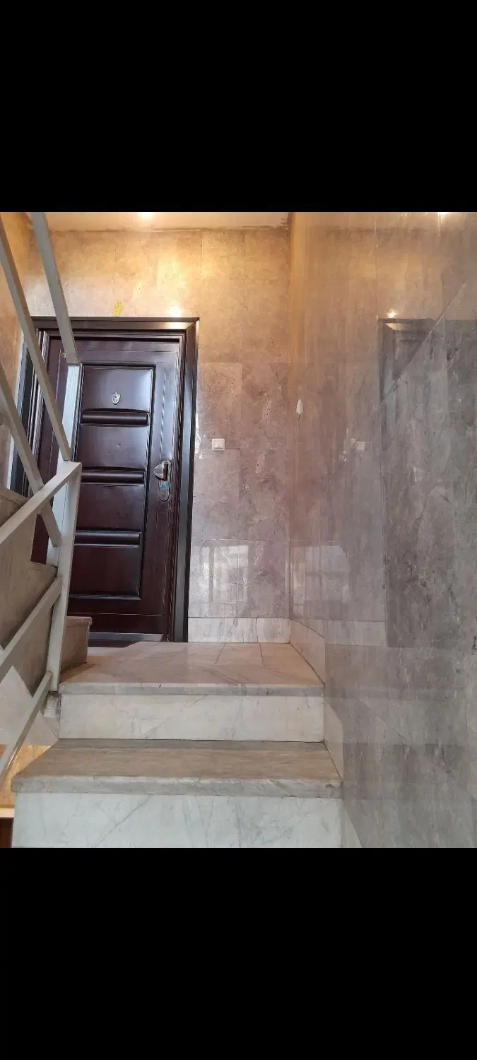 ۶۴متر پارکینگ دار