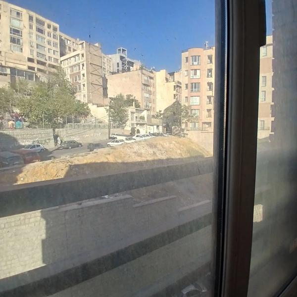 دربند اسدالهی ۱۰۳ متر ۲ خواب _ چشم انداز کاخ