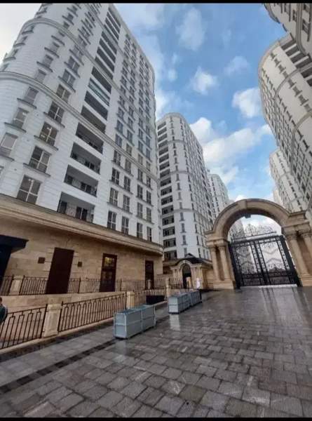 ۱۱۰متری_طبقه اخر_رونیکاپالاس کوهک حاج رحیم