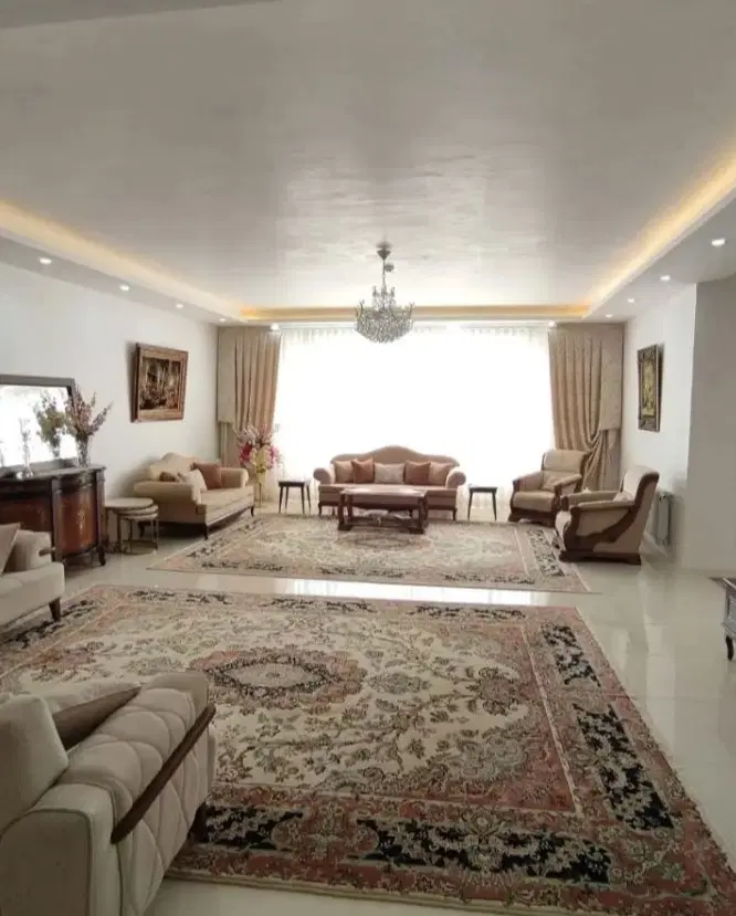 88 متر _ رو به آفتاب _ فول امکانات _ تاپ لوکیشن