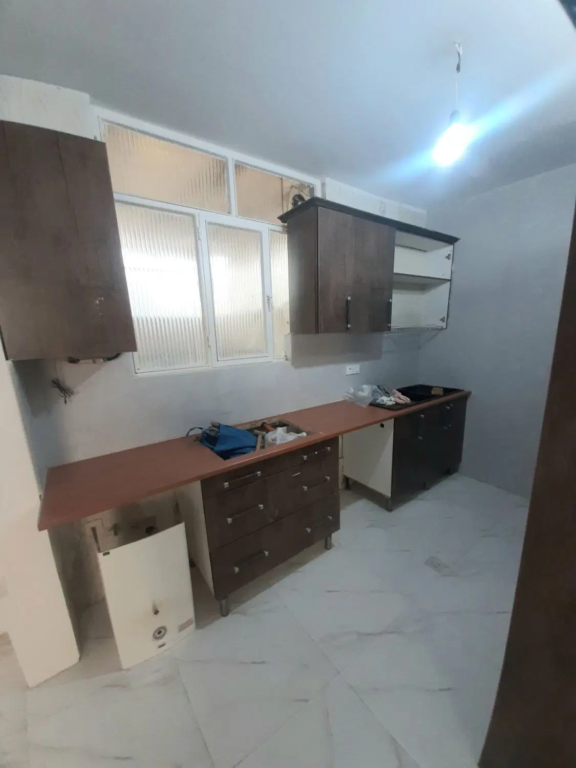 ۸۵ مترتکواحدی بازسازی شده طبقه ۴ با انباری خ چهارم
