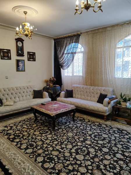 ۸۵ متر مصوری کوچه مخابرات دو خوابه و دو طرف نور