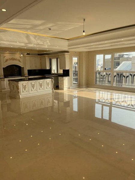 اپارتمان 200 متری 3خ گلسار 20متری گاز 2پارکینگ