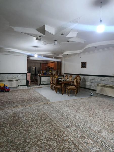 آپارتمان 200متری شهرک طالقانی