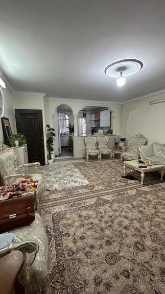 ۷۵ متر با پارکینگ و انباری سندی