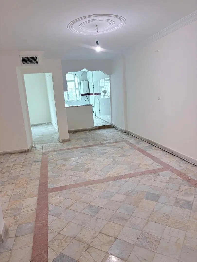 ۶۰ متر با پارکینگ انباری