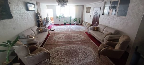 100 متری گریزه آپارتمان شخصی