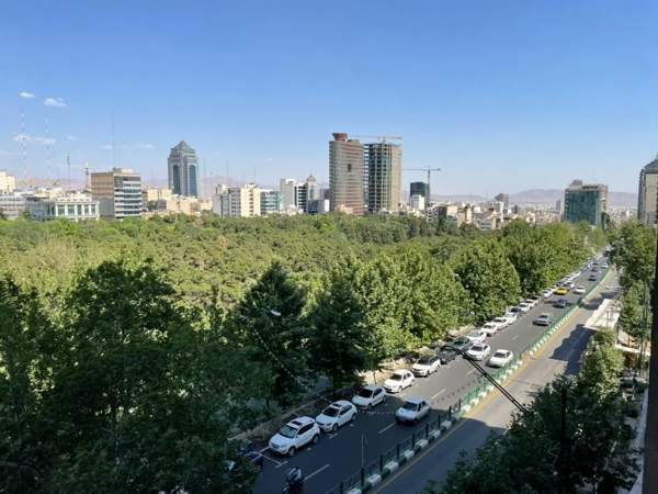 ولیعصر (ساعیی) ۱۸۰ متر ۳ خواب مشرف به پارک