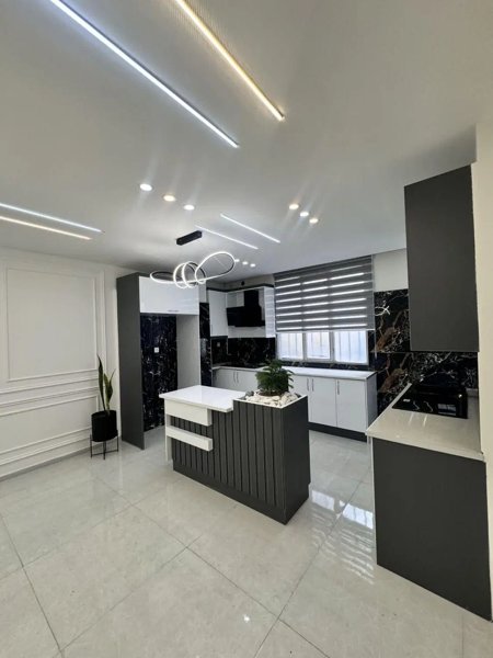 رشتیان واحد 60متری _طبقه اول _پارکینگ_ سندتک برگ