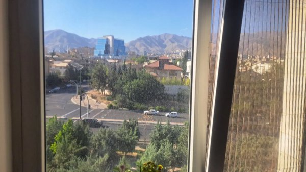 ۱۵۱متر۳خوابه شهرک غرب ویوابدی مشاعات تمیز