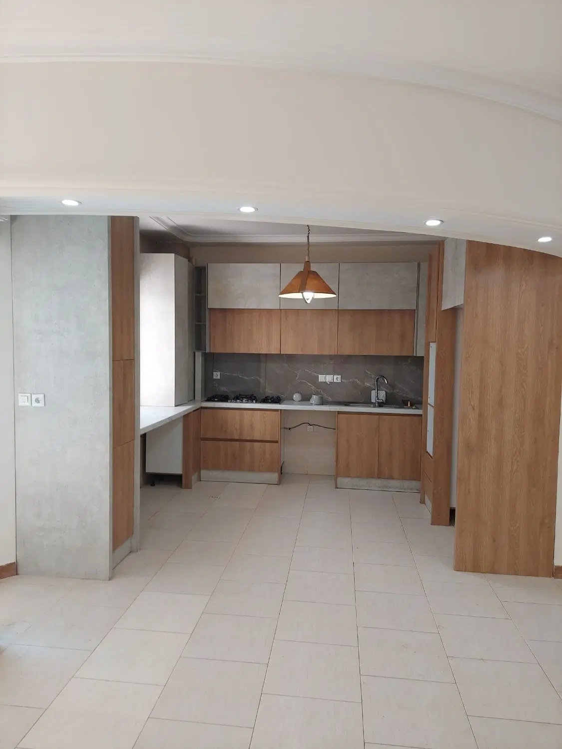 خیابان خرمشهر آپارتمان ۱۲۵ متر (تک واحد)