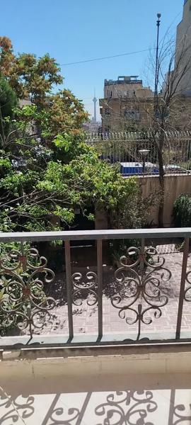 130 متر 3 خواب با بالکن بزرگ سعادت آباد