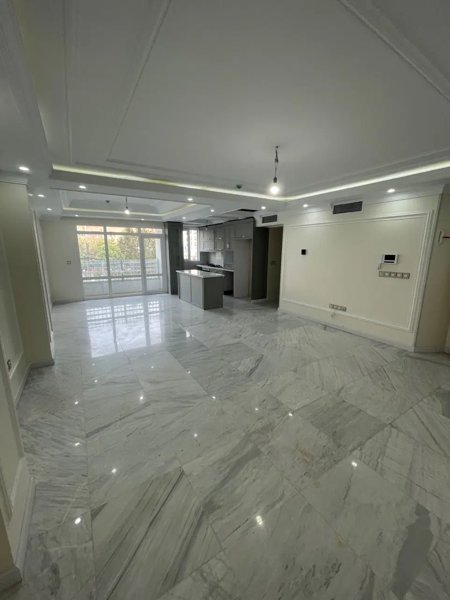۸۰متر۲خواب_فول امکانات_نما تراورتن_چهارباغ شرقی