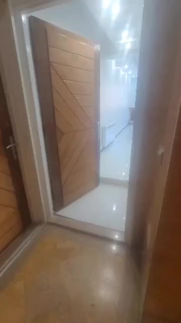 ۸۰ متر ۲ خوابه پاسداران گلستان فرعی دنج