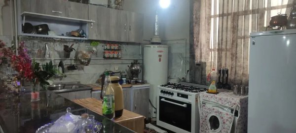 آپارتمان ۱۰۰ متری حسابی_طبقه۲_دو خواب_املاک پرهام