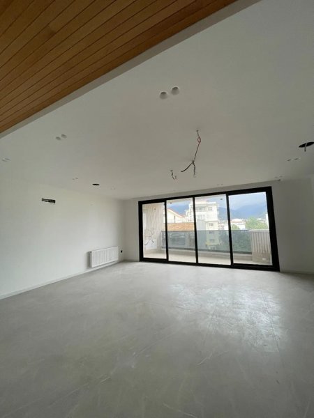 فروش واحد خاص در لوکیشن عیانی رامسر