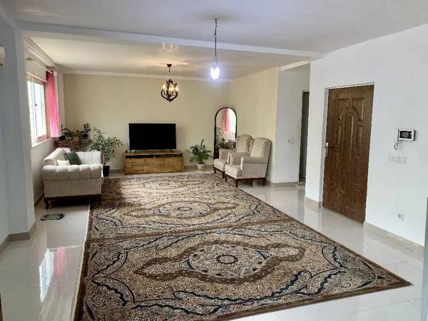 اجاره  واحد 100 متری ۲ خواب در طالب آباد