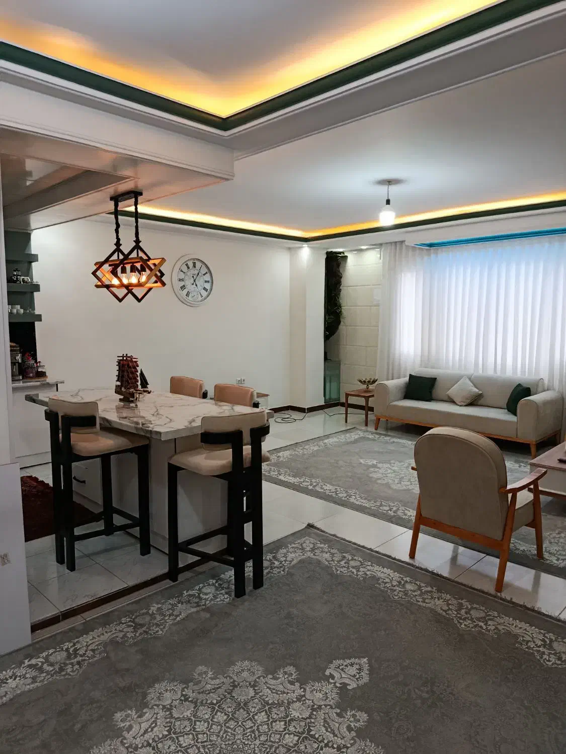 آپارتمان 105 متر 2 خواب / املاک کیانی