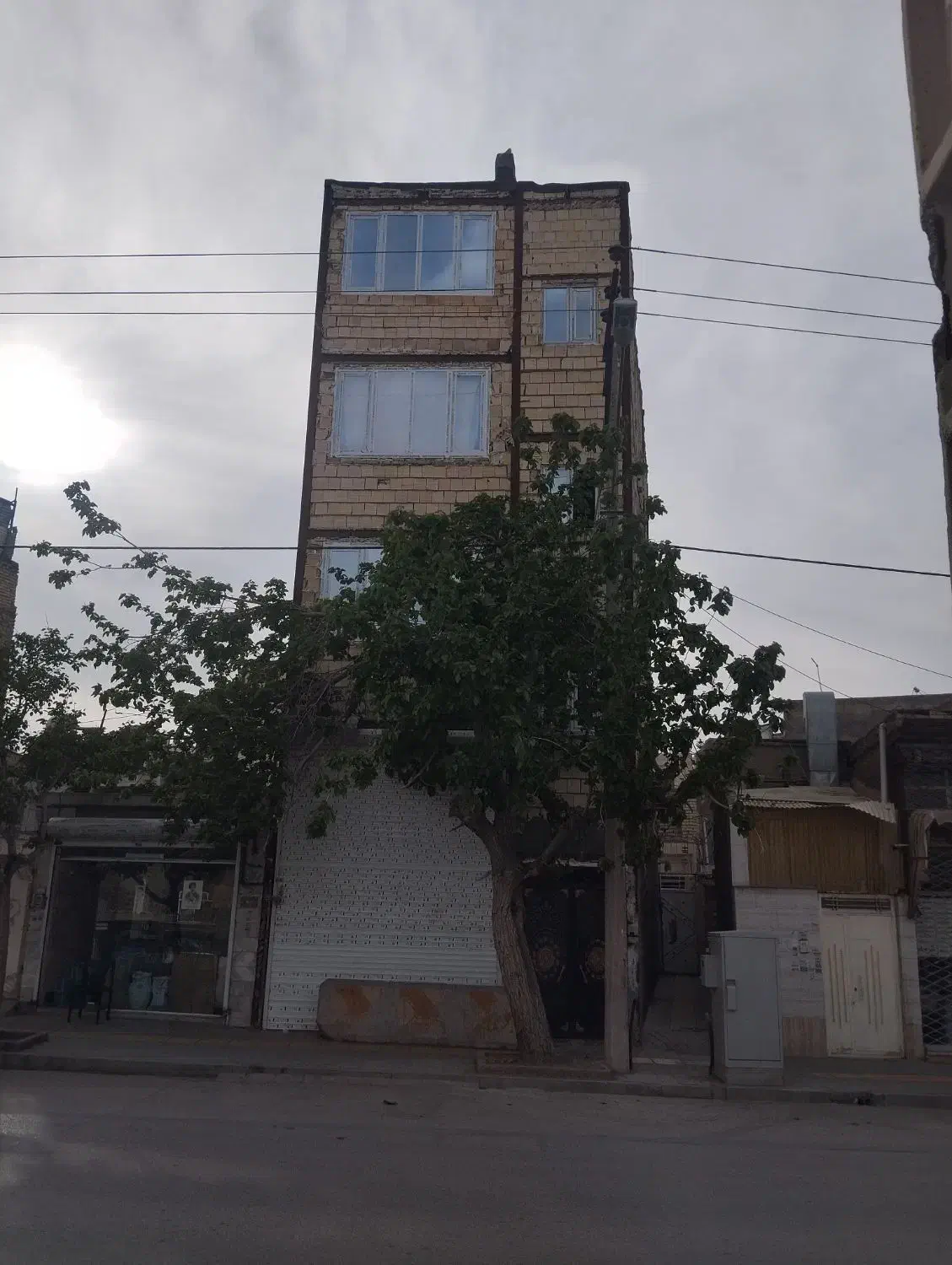 آپارتمان فروشی خوش نقشه حاشیه گلشاد