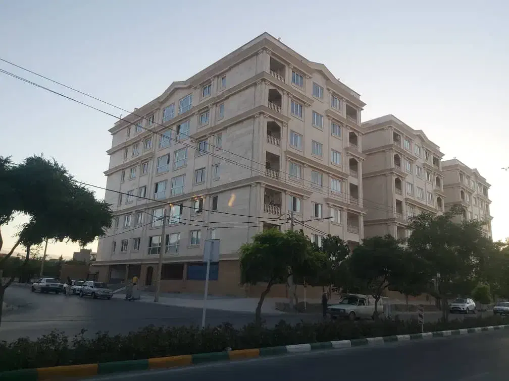 آپارتمان ۱۴۵ متری/دونبش/فول امکانات
