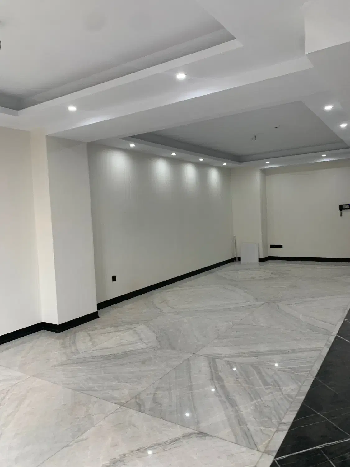 آپارتمان ۱۶۶متری نوساز سعادت آباد دوپارکینگ