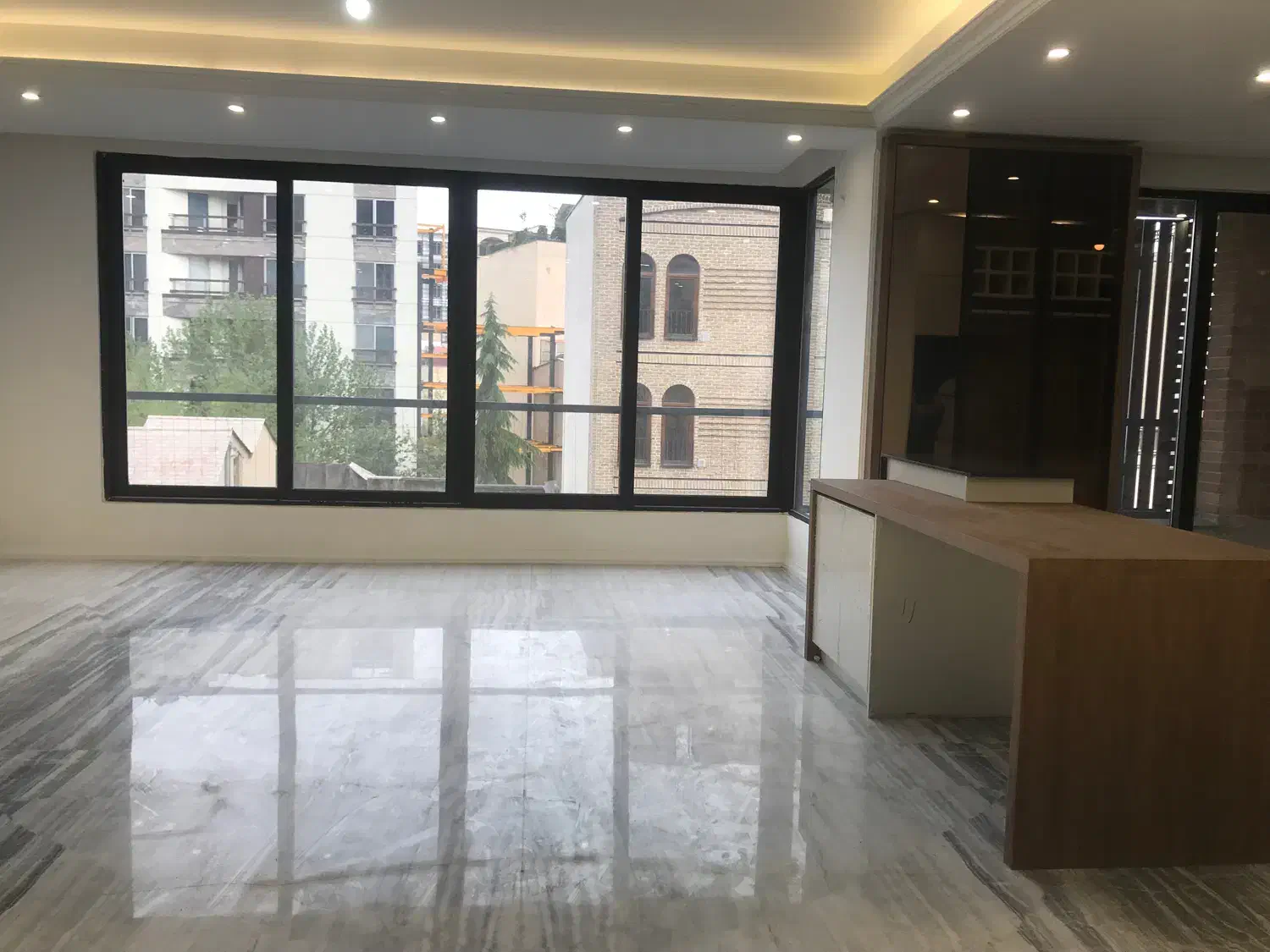 آپارتمان ۱۸۰ متری سه خواب زعفرانیه