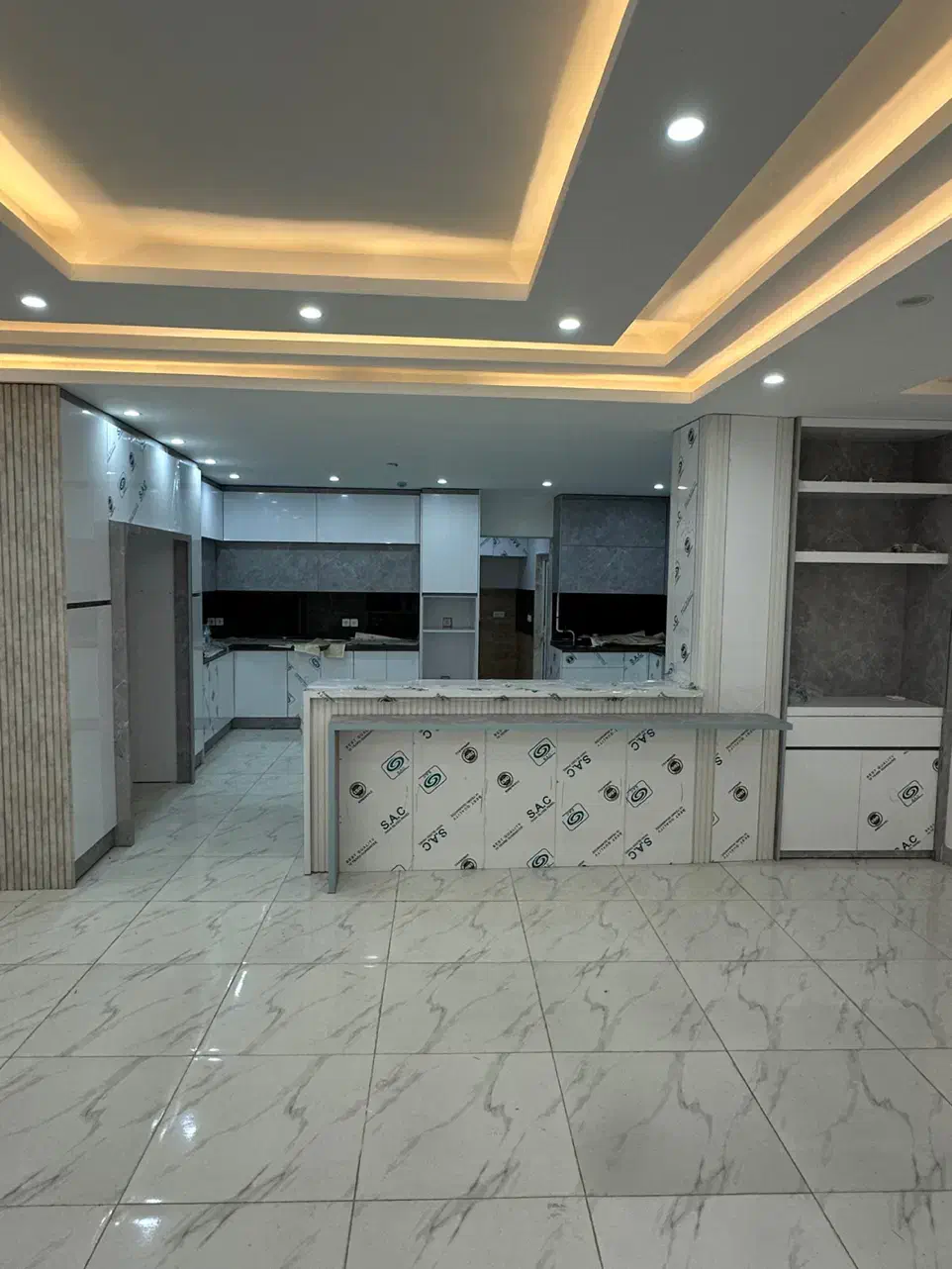 آپارتمان ۲۲۵ متر گلباغ نماز