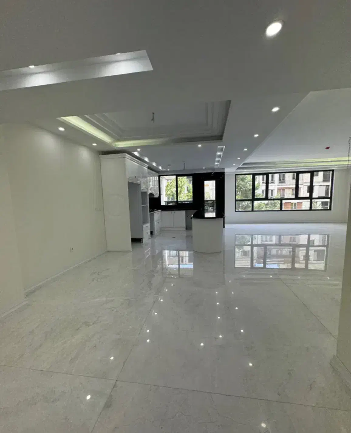آپارتمان ۲۵۰متر/ ۴خواب مستر/ تک واحد/دروس
