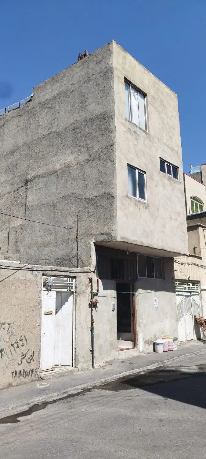 آپارتمان ۳ طبقه