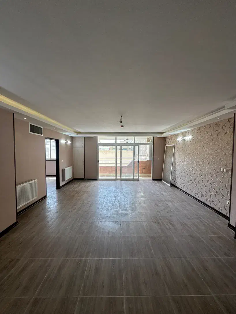 آپارتمان۱۲۸متر/فلاطوری/۳خواب/جنوبی