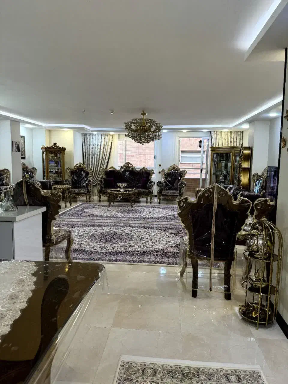 آپارتمان۱۴۸ متری۳خواب خوش نقشه خ میرزا نصیر