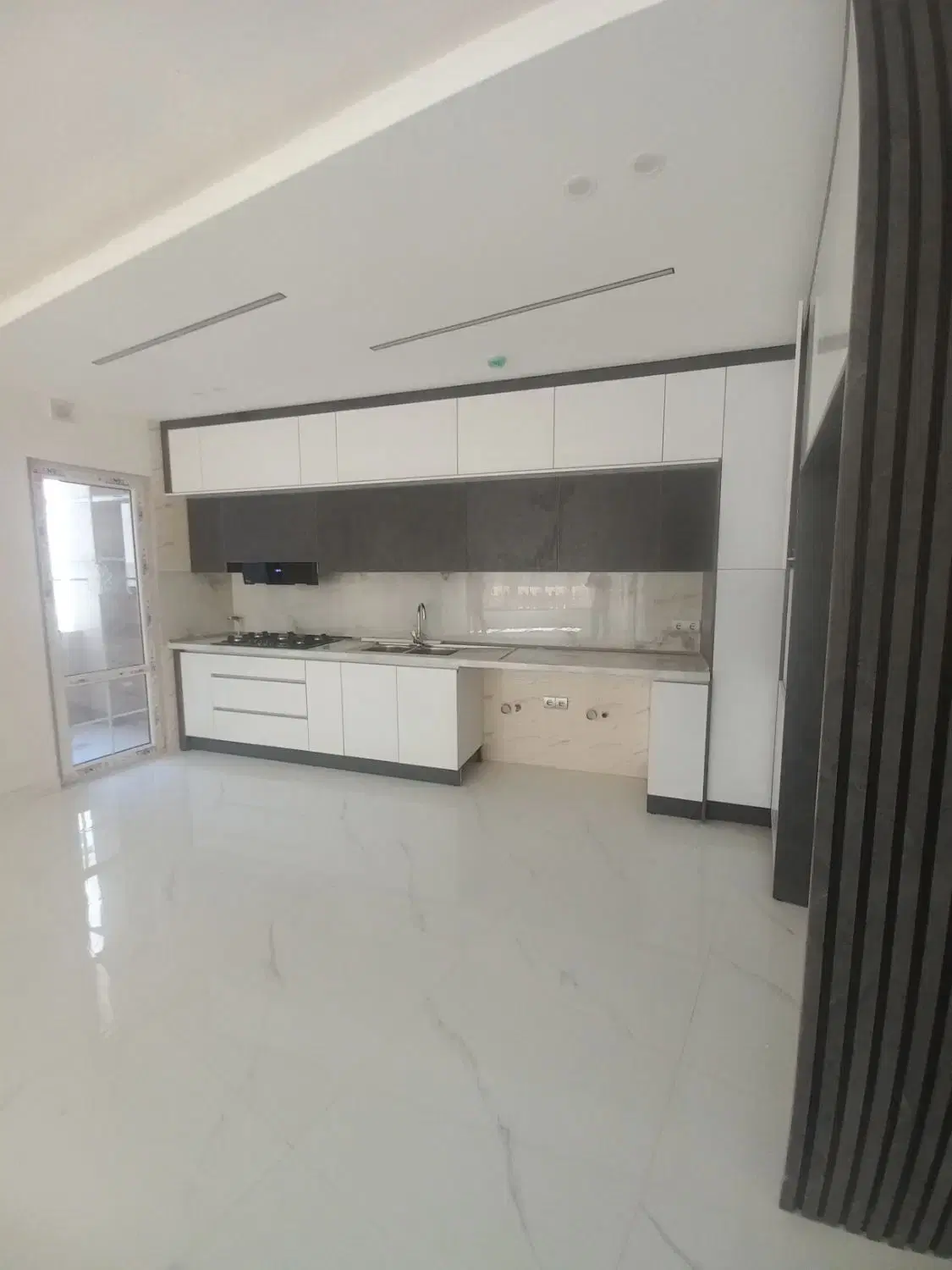 اپارتمان ۱۳۰ متری م ع ل م