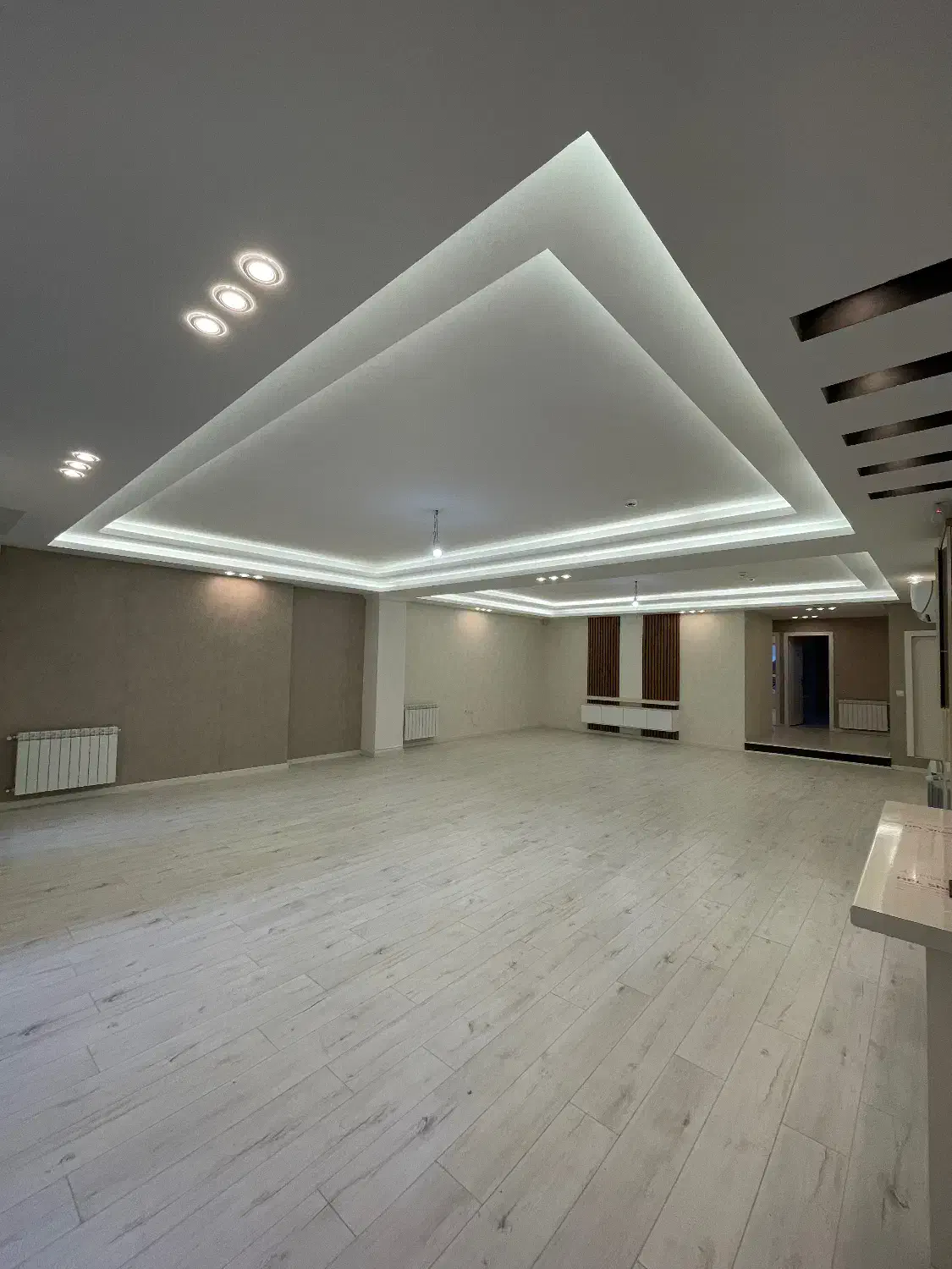اپارتمان ۲۳۰متری تاپ لوکیش گلسار