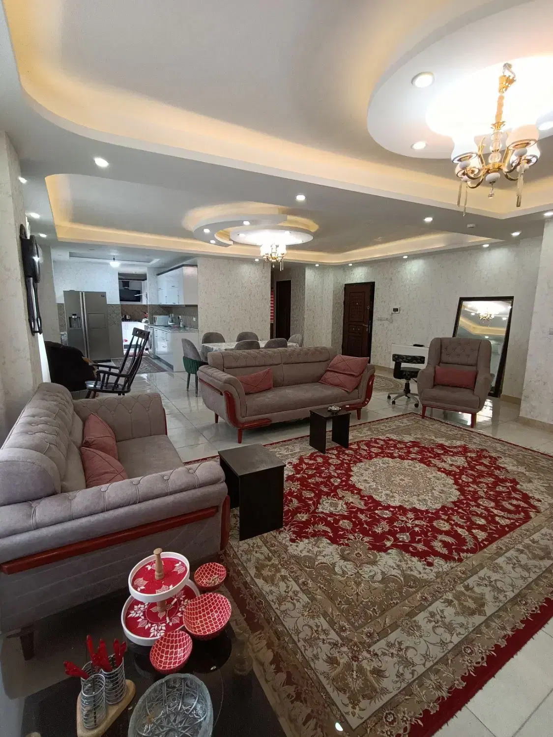 تک واحد/۱۳۲متر/پارکینگ اختصاصی/اسپیلت