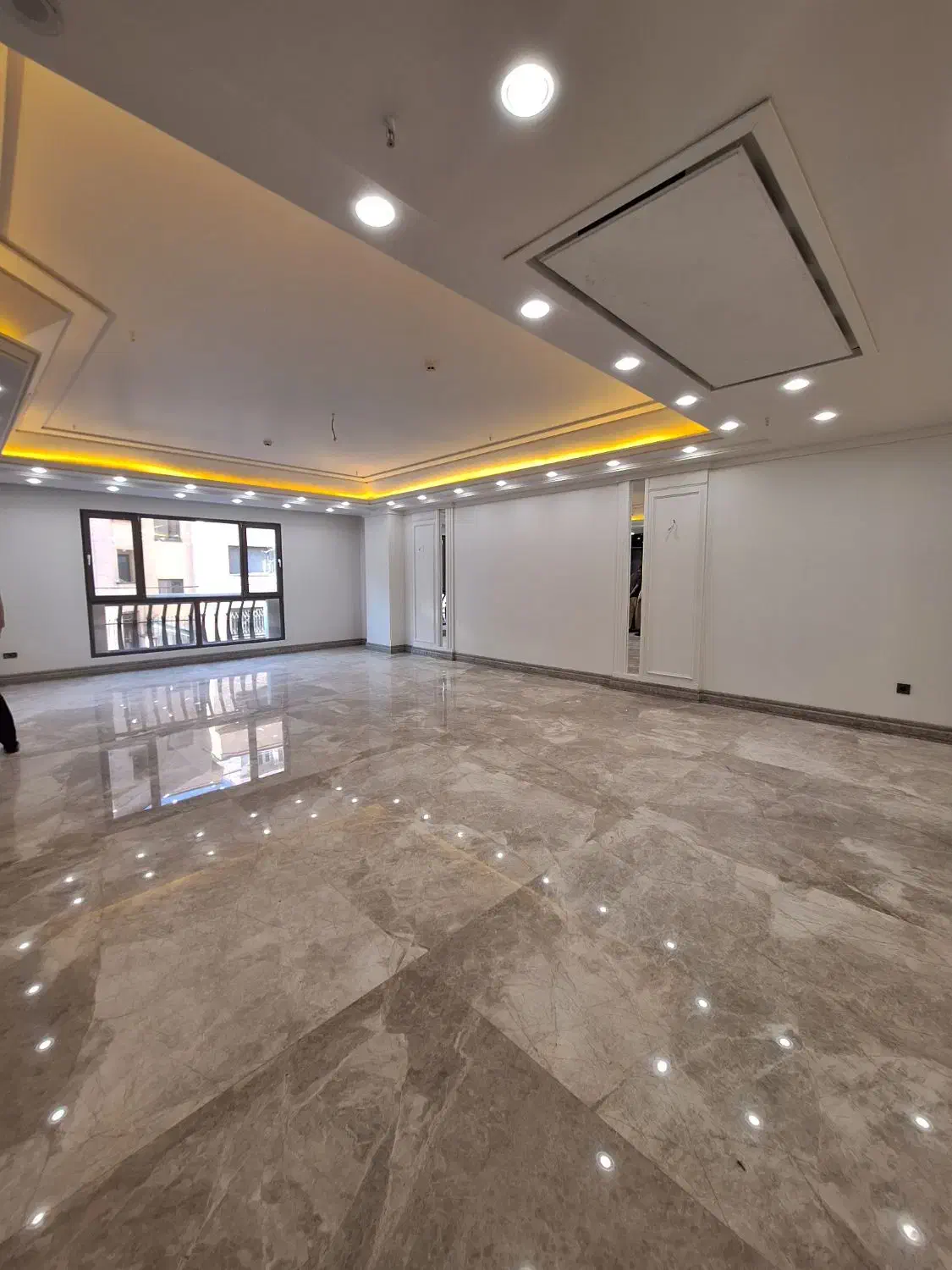 سعادت آباد نوساز/ 120 متر 2 خواب/ بالای کاج