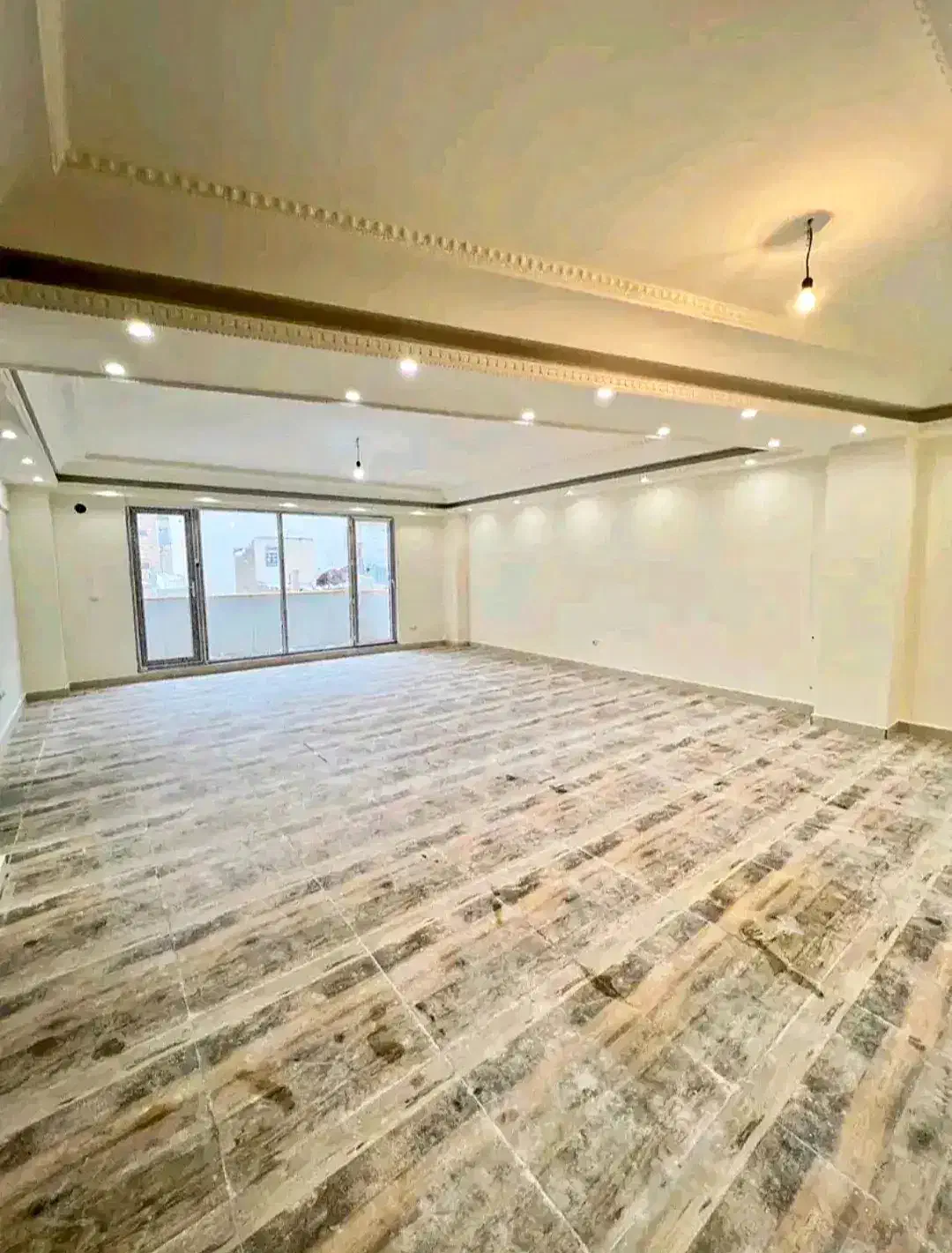 فروش آپارتمان. 134 متر زعفرانیه