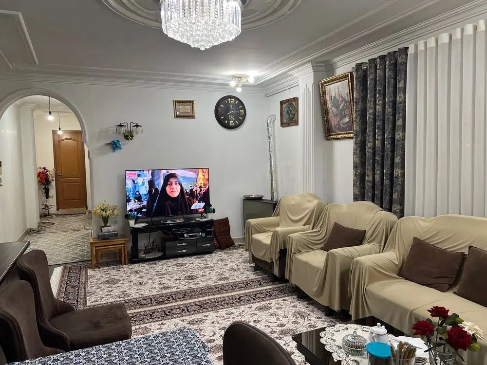 فروش دو خواب سند تکبرگ طبقه ۳ کد ۵۷۰