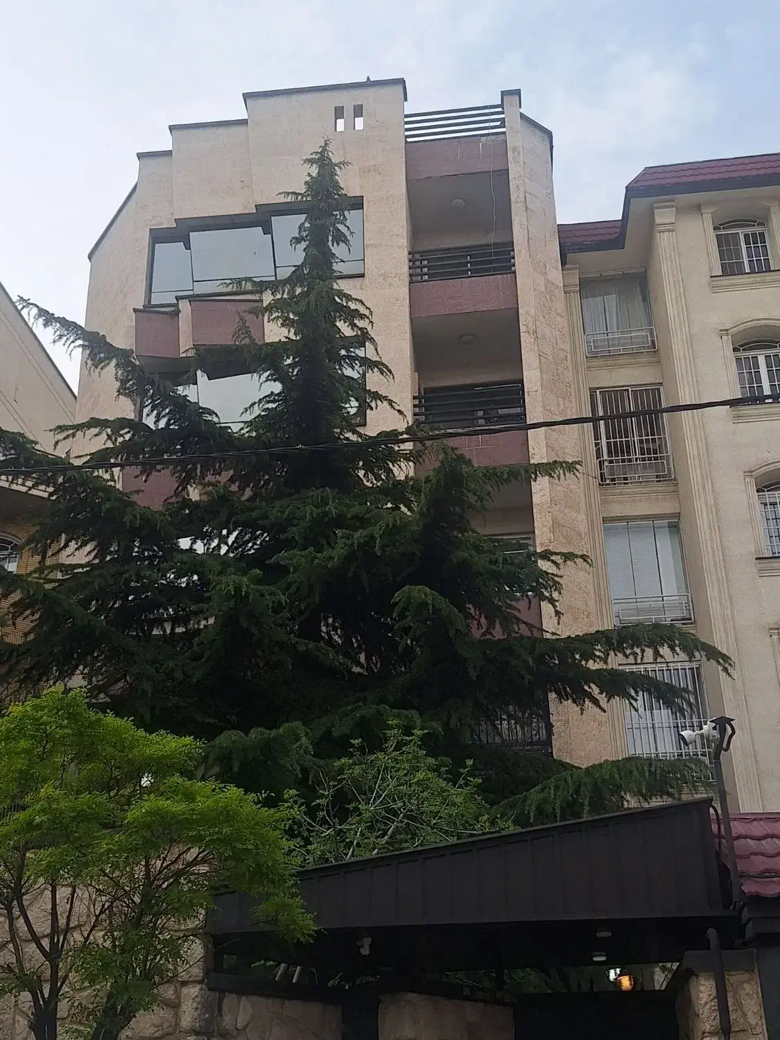 فروش زعفرانیه/ ۱۶۱ متر/ تک واحدی