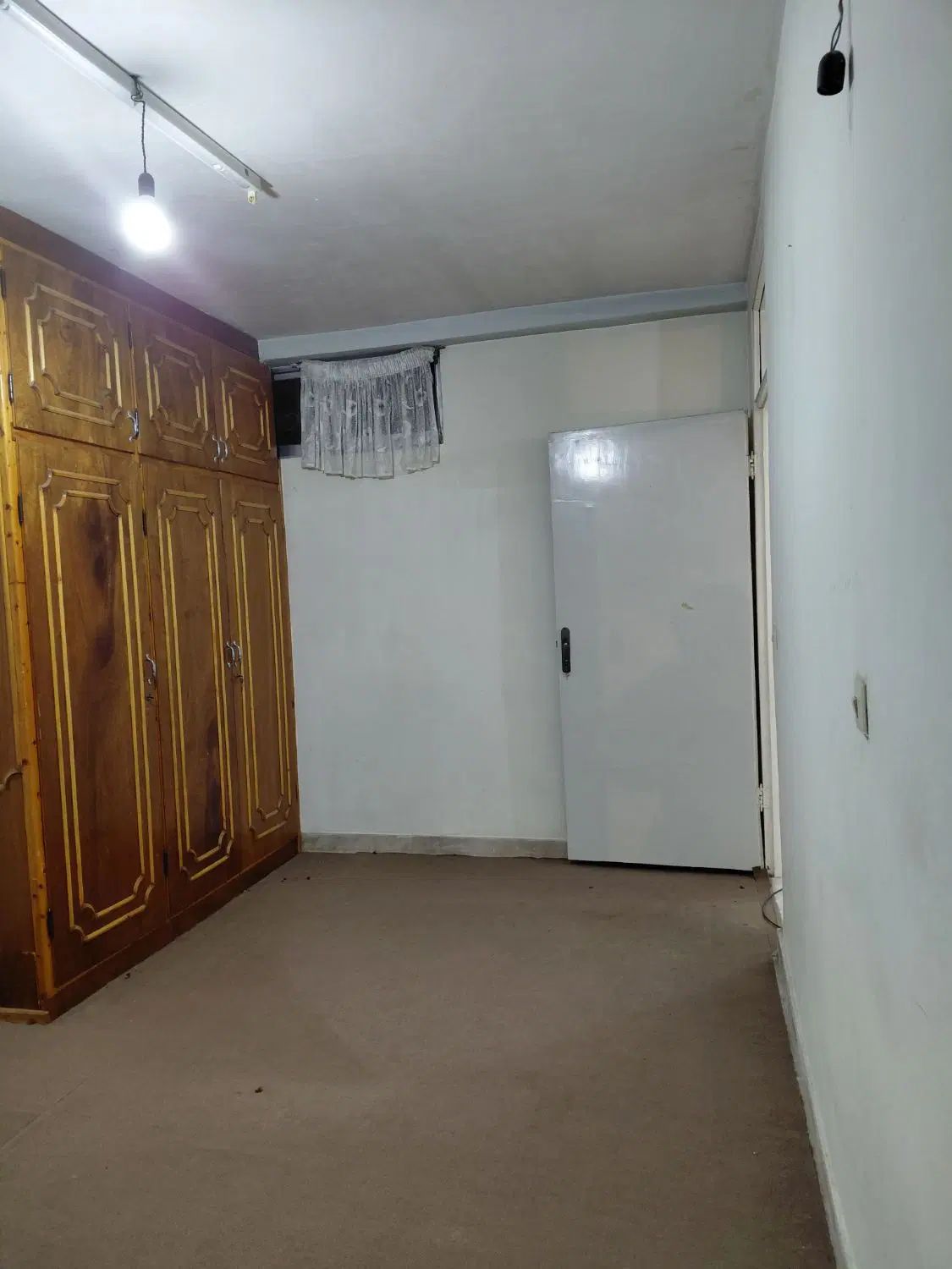 فروش یک واحد آپارتمان تک برگ سند