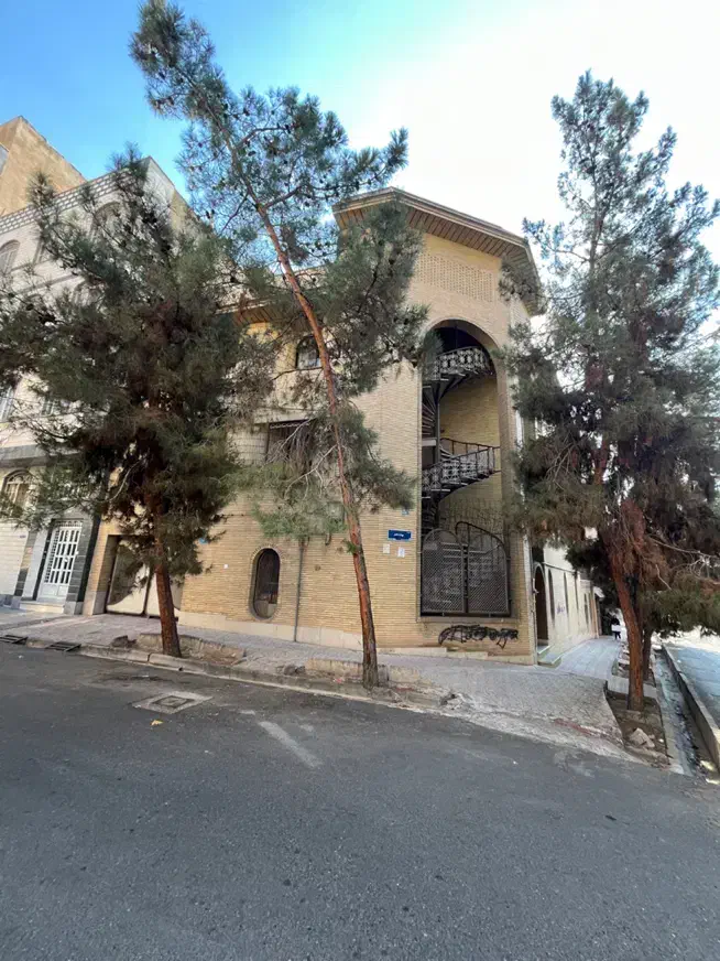 مرزداران آپارتمان ۱۷۰ متری قدرالسهم بالا